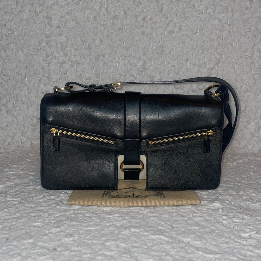 Gucci Vintage Leather Flap Buckle Shoulder Crossbody Bag Purse in Black & Cream